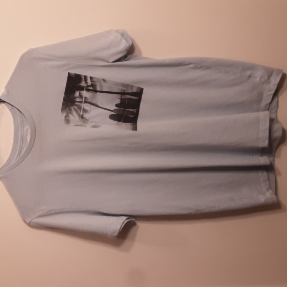💥Old Navy Light Blue T-Shirt